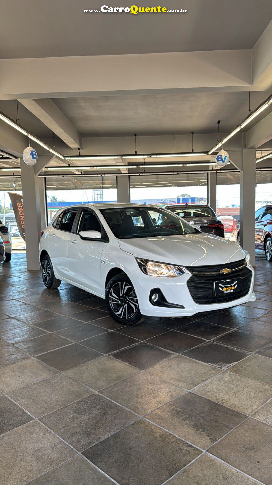 CHEVROLET   ONIX HATCH LT 1.0 12V FLEX 5P MEC.   BRANCO 2024 1.0 FLEX - Loja