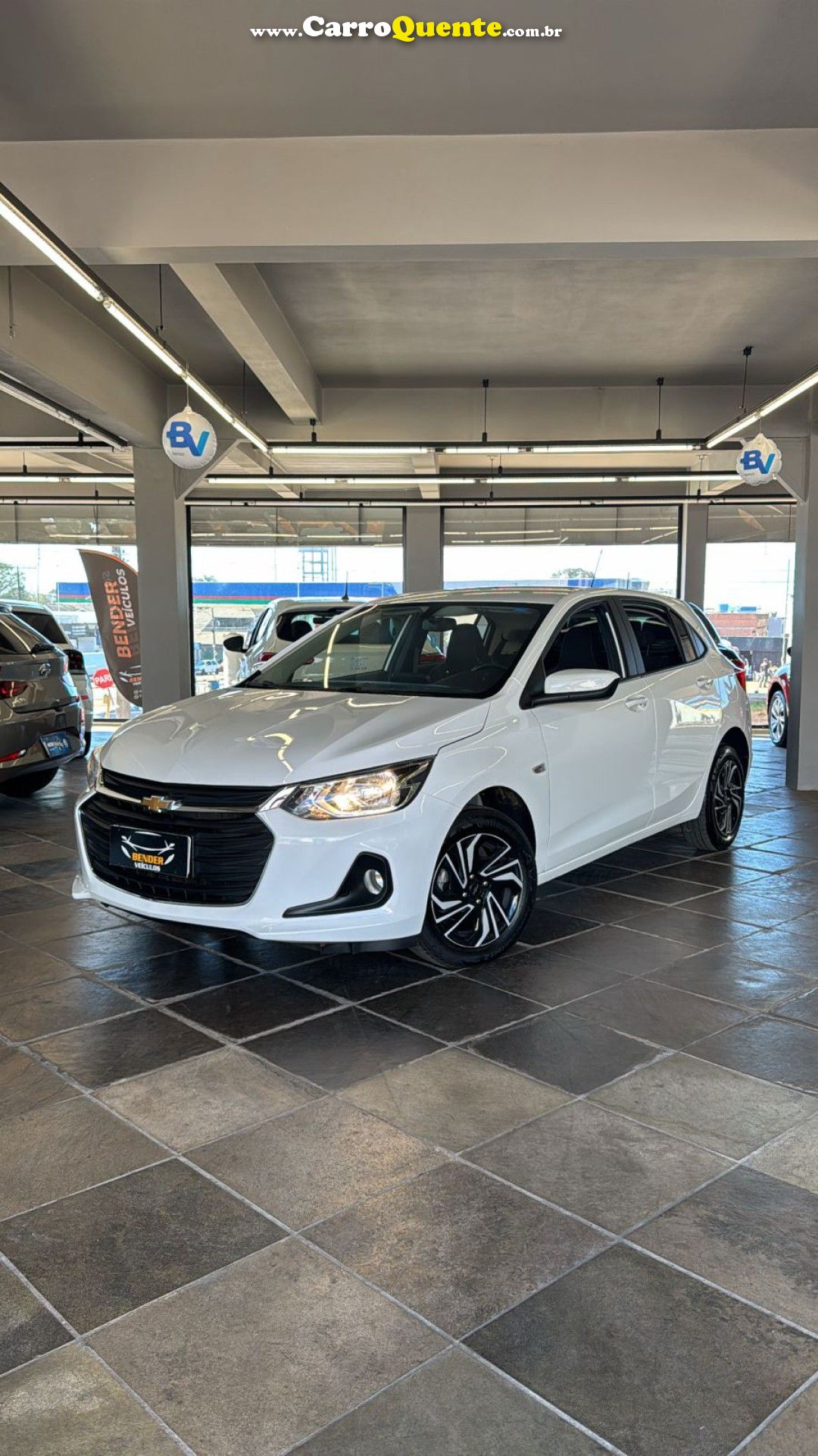 CHEVROLET   ONIX HATCH LT 1.0 12V FLEX 5P MEC.   BRANCO 2024 1.0 FLEX - Loja