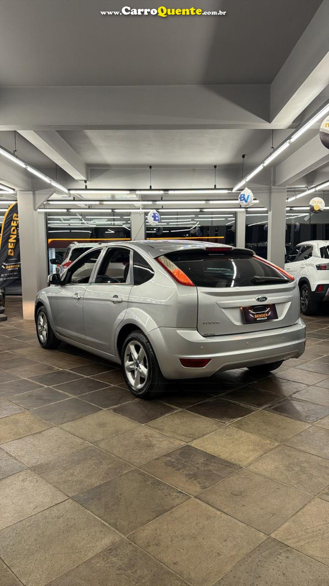 FORD   FOCUS 1.6 SSESE PLUS FLEX 8V16V  5P   PRATA 2013 1.6 FLEX - Loja