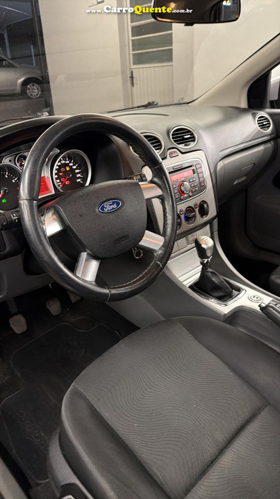 FORD   FOCUS 1.6 SSESE PLUS FLEX 8V16V  5P   PRATA 2013 1.6 FLEX - Loja