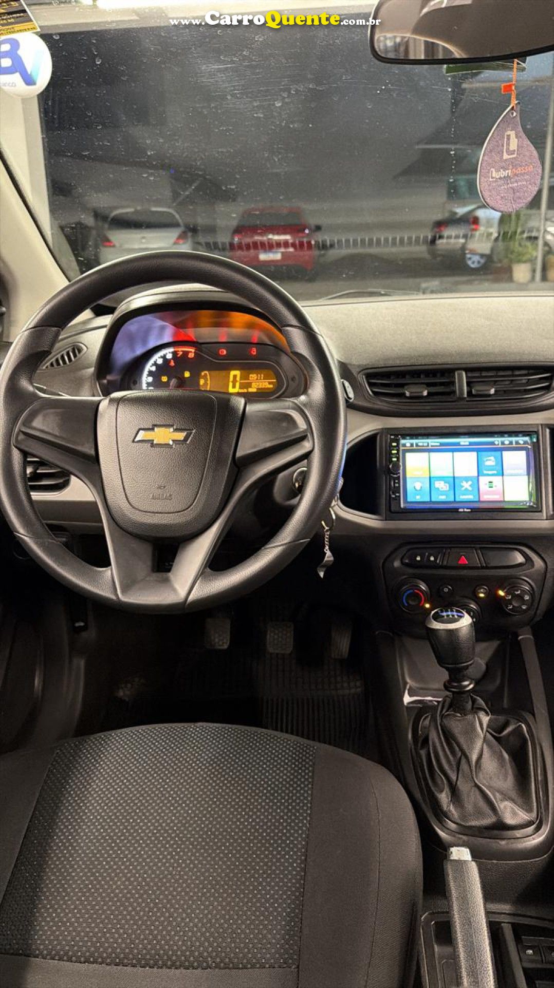 CHEVROLET   ONIX HATCH JOY 1.0 8V FLEX 5P MEC.   BRANCO 2018 1.0 FLEX - Loja