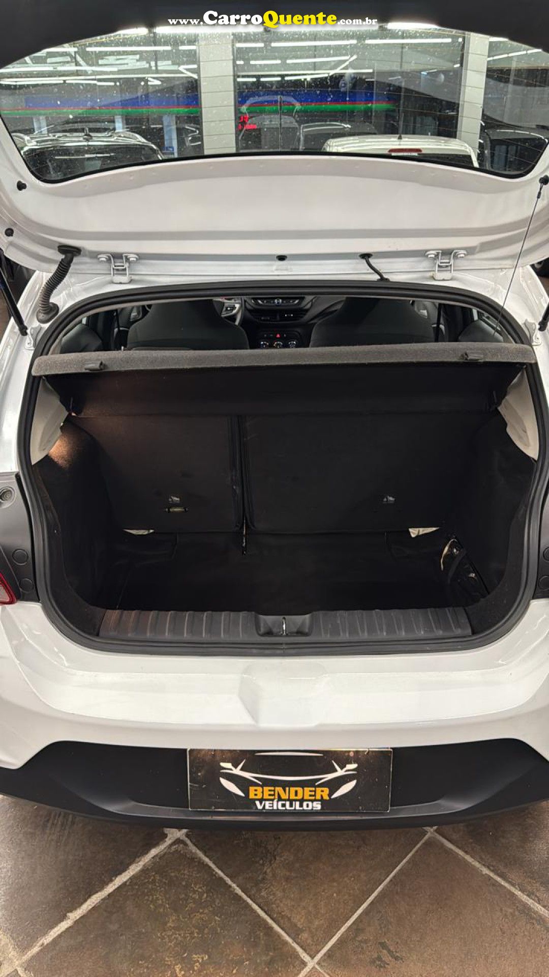 CHEVROLET   ONIX HATCH LT 1.0 8V FLEXPOWER 5P MEC.   BRANCO 2025 1.0 FLEX - Loja