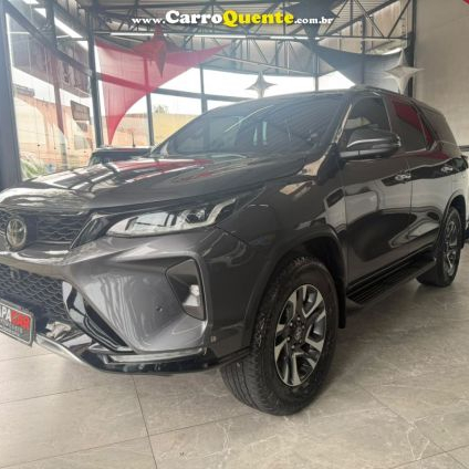 TOYOTA   HILUX SW4 DIAMOND 2.8 TB 4X4 DIE. AUT.   CINZA 2024 2.8 GASOLINA
