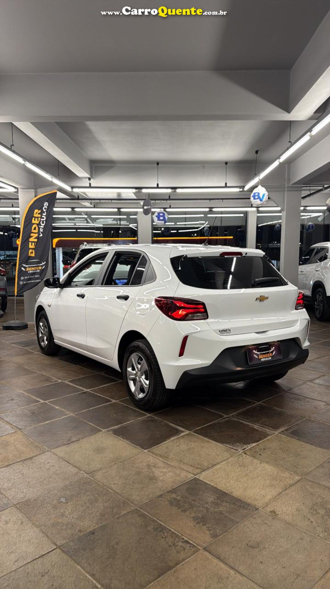 CHEVROLET   ONIX HATCH 1.0 12V FLEX 5P MEC.   BRANCO 2025 1.0 FLEX - Loja