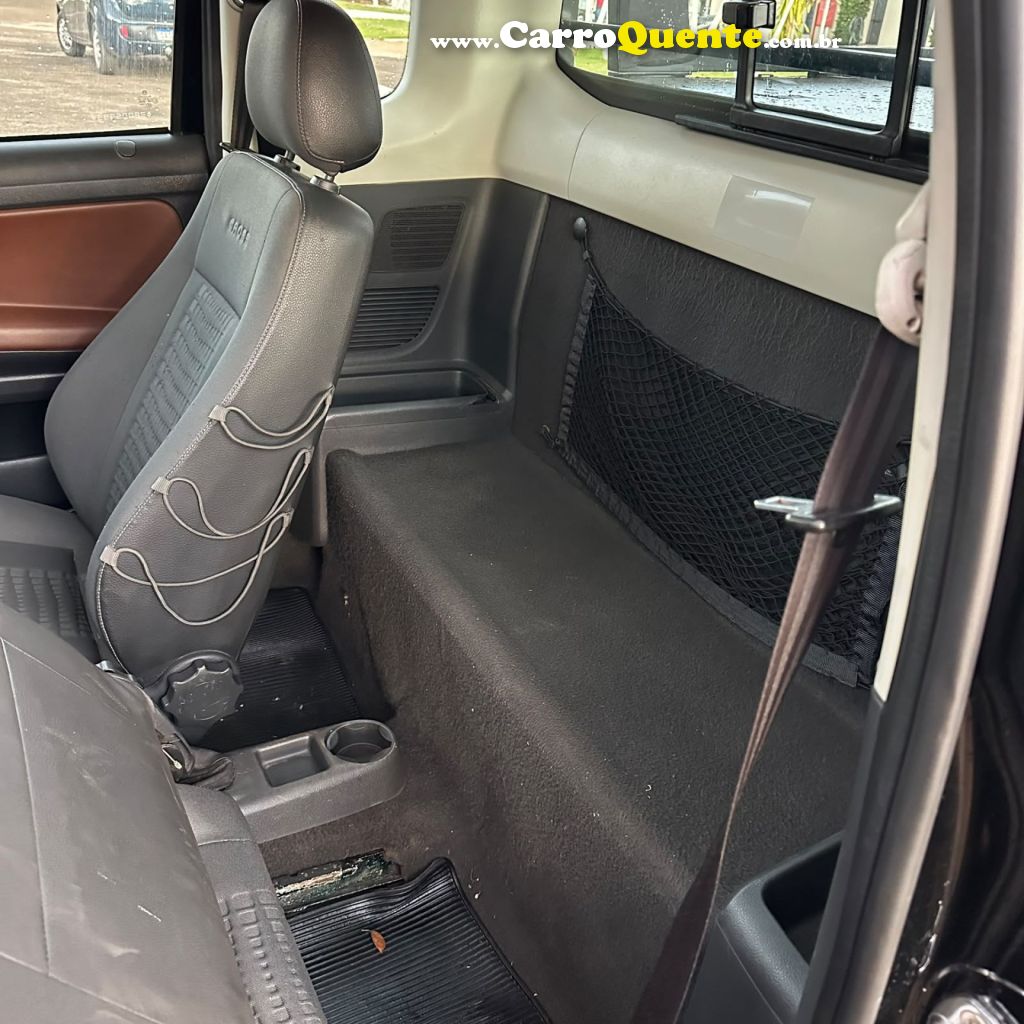 VOLKSWAGEN   SAVEIRO CROSS 1.6 MI TOTAL FLEX 8V CE   PRETO 2011 1.6 FLEX - Loja