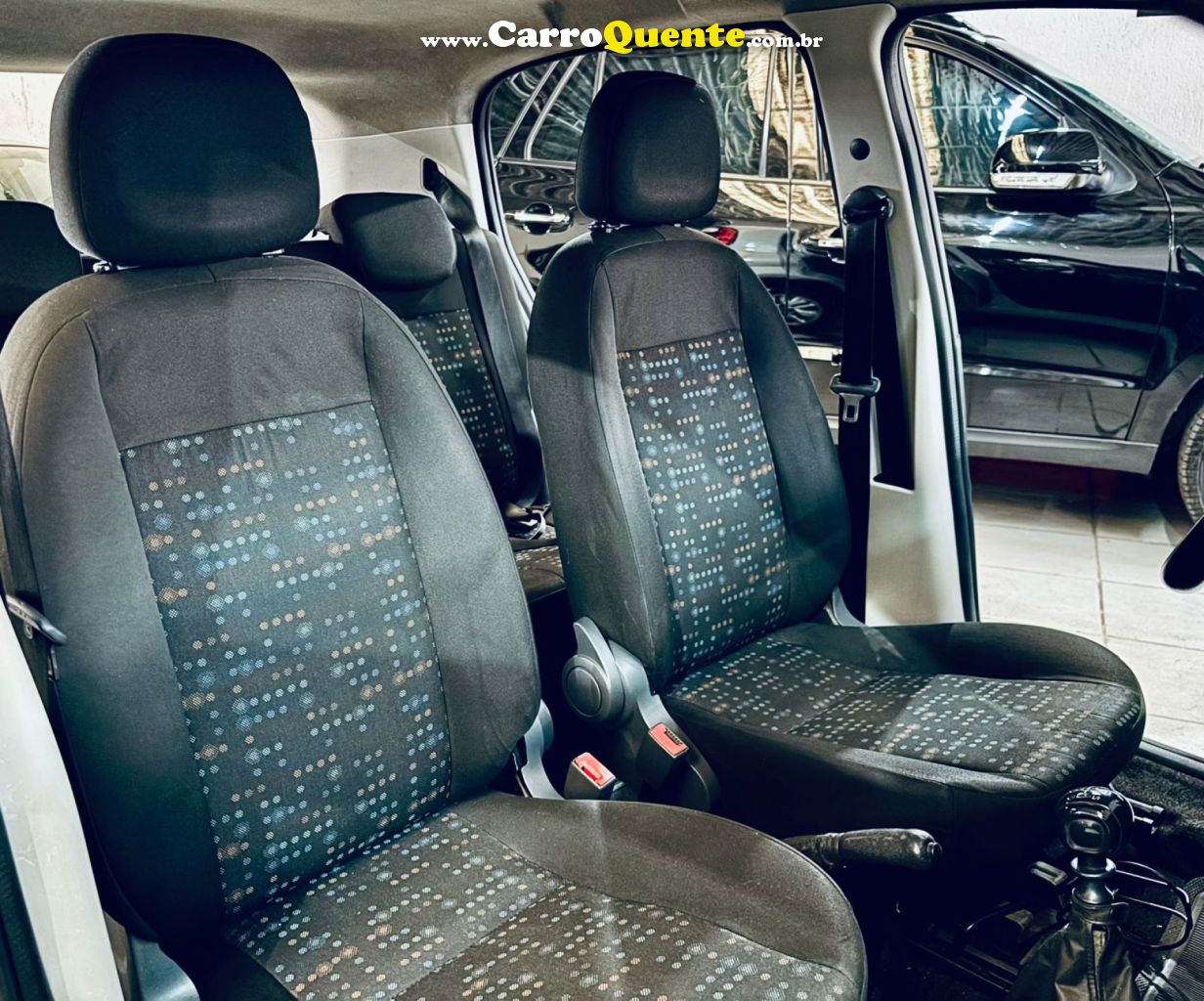 FIAT   UNO VIVACE CELEB. 1.0 EVO F.FLEX 8V 5P   PRATA 2013 1.0 FLEX - Loja