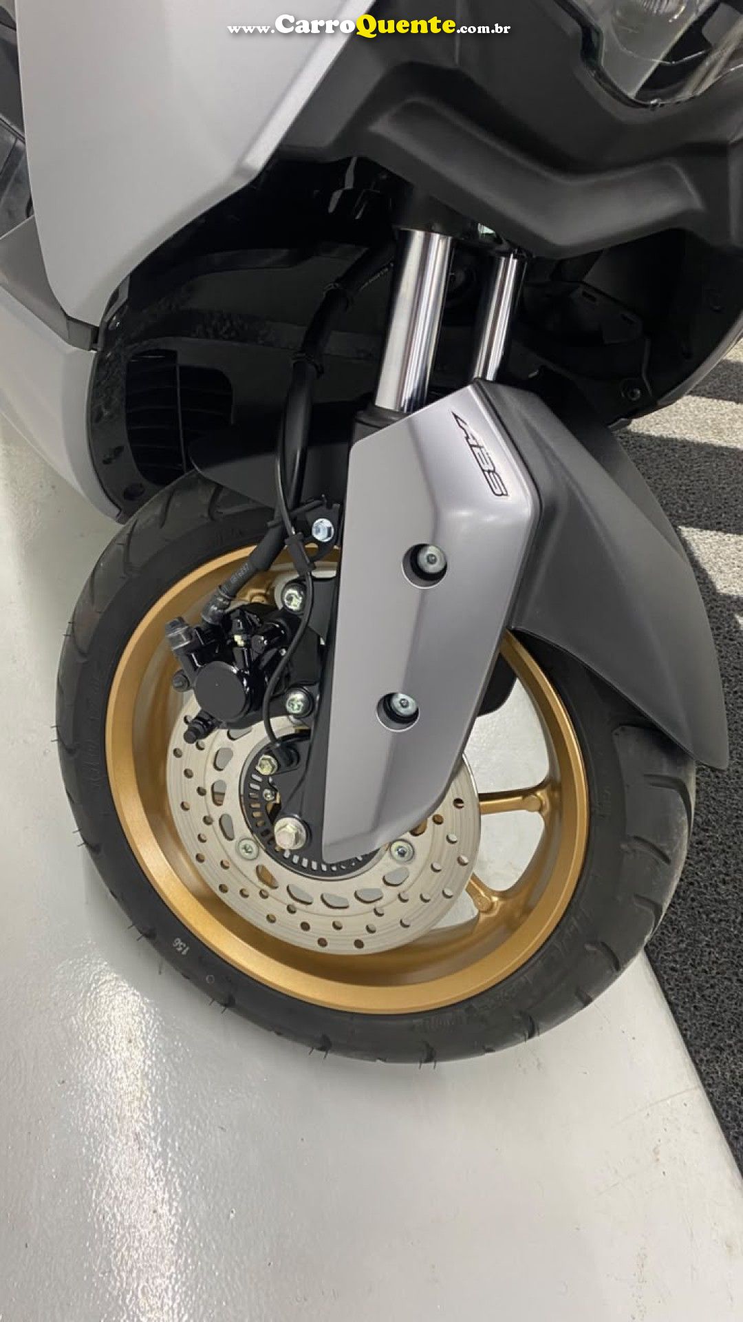 YAMAHA    NMAX 160 ABS   PRATA 2025 160cc GASOLINA - Loja