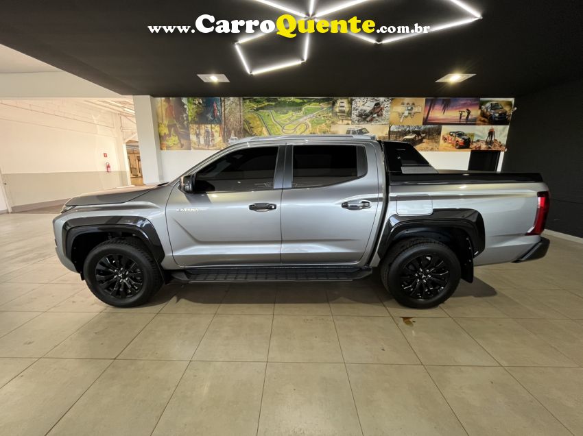 Mitsubishi TRITON 2.4 BITURBO DIESEL CD KATANA 4X4 AUTOMÁTICO - Loja