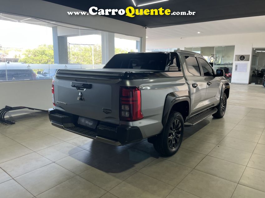 Mitsubishi TRITON 2.4 BITURBO DIESEL CD KATANA 4X4 AUTOMÁTICO - Loja