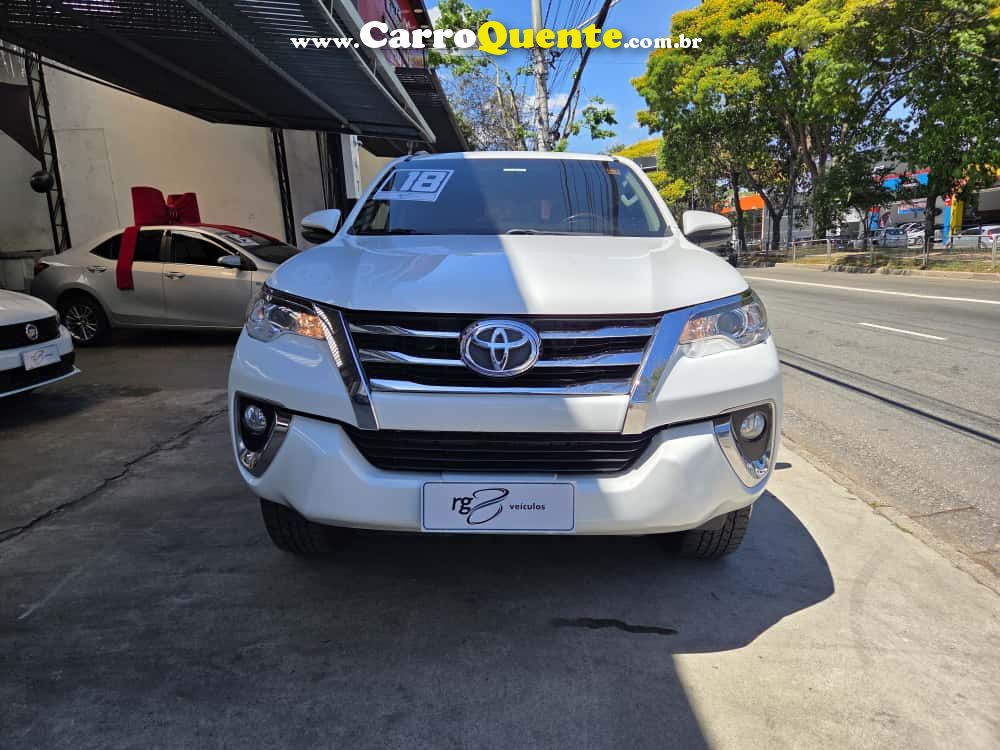 TOYOTA HILUX SW4 2.7 SR 4X2 16V 2018 - Loja