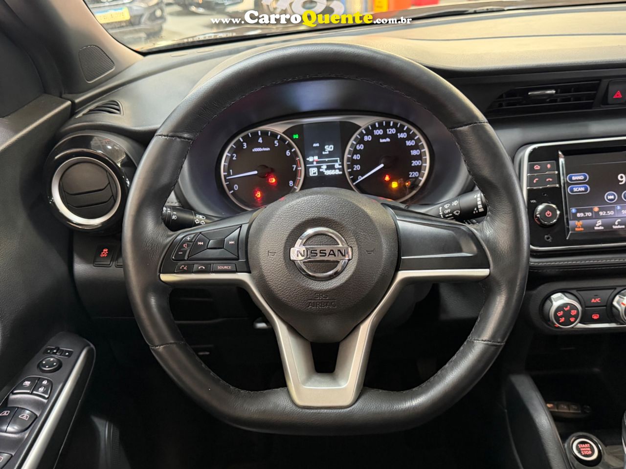 NISSAN KICKS 1.6 16V SV 2019 - Loja