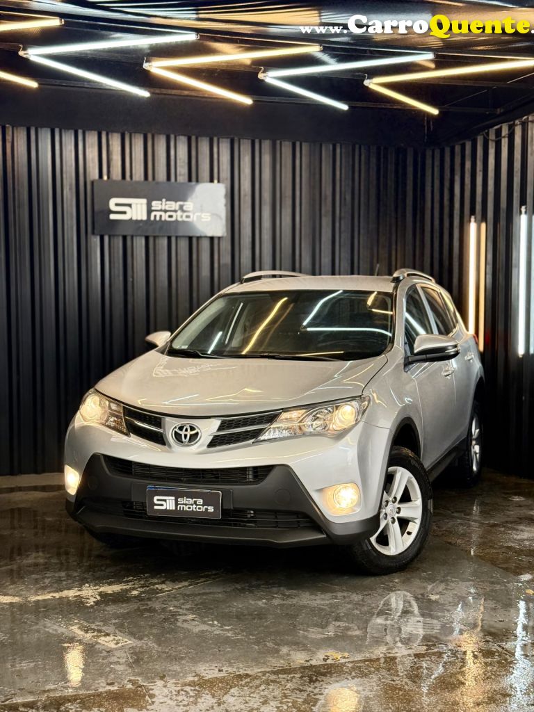 TOYOTA   RAV4 2.0 4X2 16V AUT.   PRATA 2014 2.0 GASOLINA - Loja