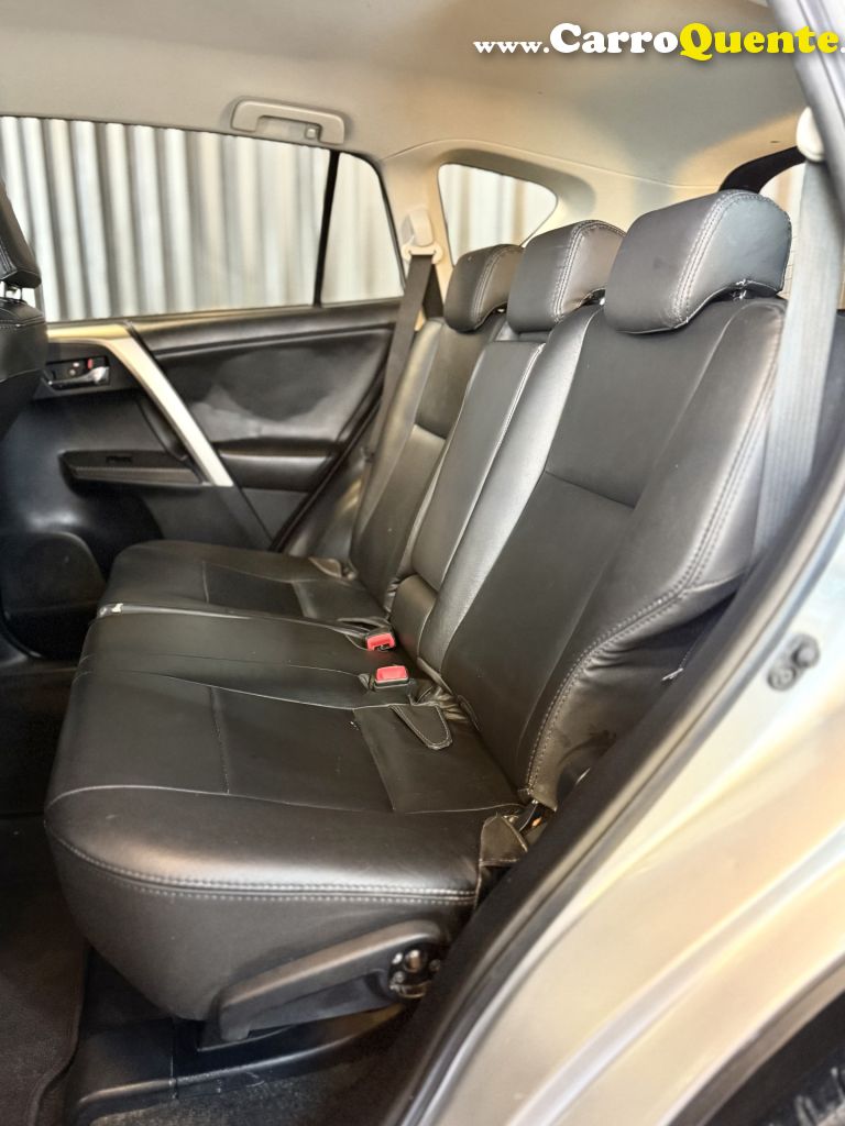 TOYOTA   RAV4 2.0 4X2 16V AUT.   PRATA 2014 2.0 GASOLINA - Loja