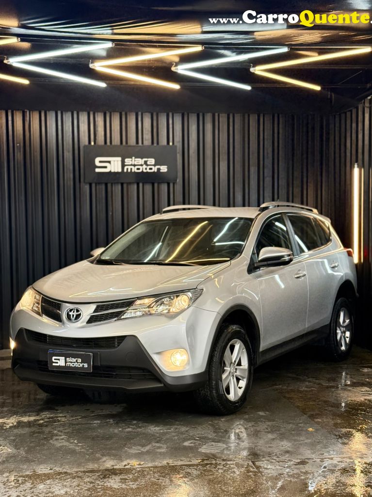 TOYOTA   RAV4 2.0 4X2 16V AUT.   PRATA 2014 2.0 GASOLINA - Loja