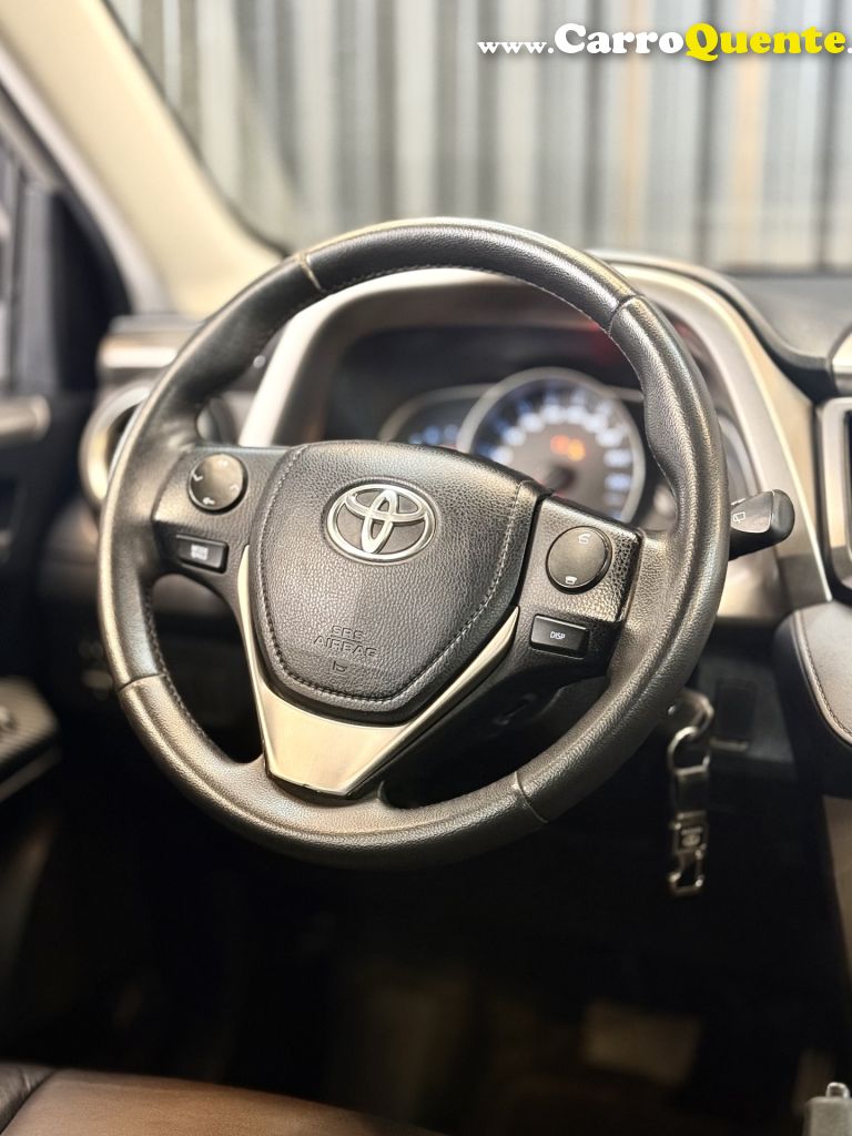 TOYOTA   RAV4 2.0 4X2 16V AUT.   PRATA 2014 2.0 GASOLINA - Loja