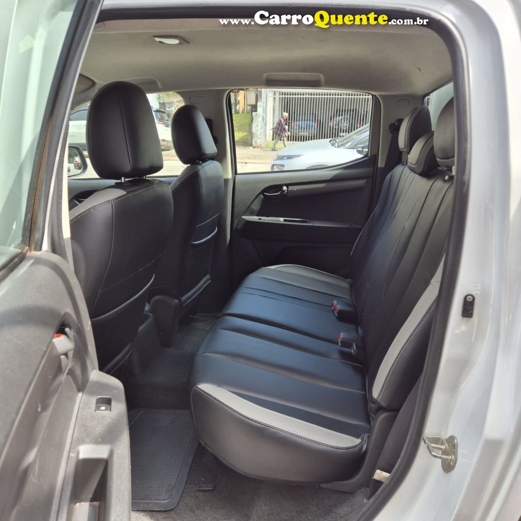 CHEVROLET   S10 PICK-UP LS 2.8 TDI 4X4 CD DIES. MEC.   BRANCO 2023 2.8 DIESEL - Loja