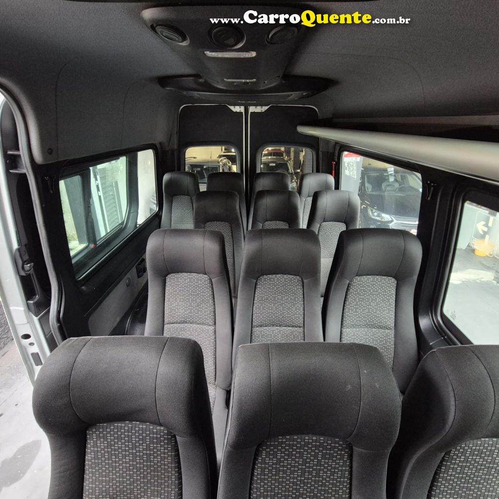 MERCEDES-BENZ   SPRINTER 416 VAN L. T.A. 10L 2.2 DIESEL   PRATA 2022 2.2 DIESEL - Loja