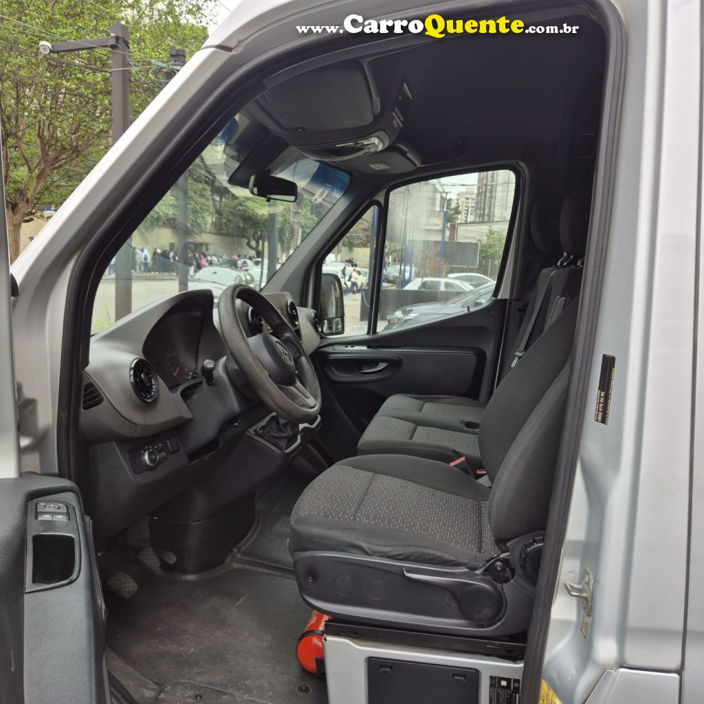 MERCEDES-BENZ   SPRINTER 416 VAN L. T.A. 10L 2.2 DIESEL   PRATA 2022 2.2 DIESEL - Loja