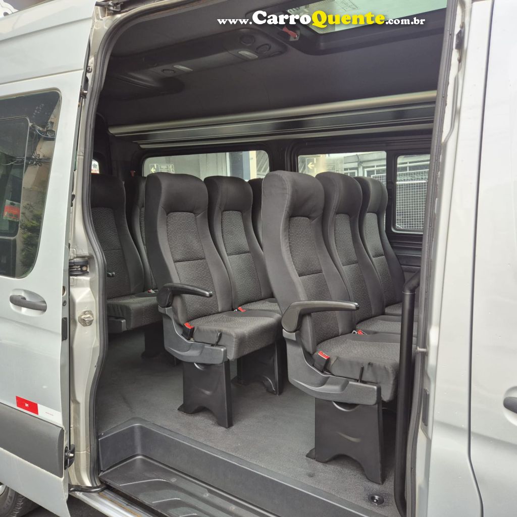 MERCEDES-BENZ   SPRINTER 416 VAN L. T.A. 10L 2.2 DIESEL   PRATA 2022 2.2 DIESEL - Loja