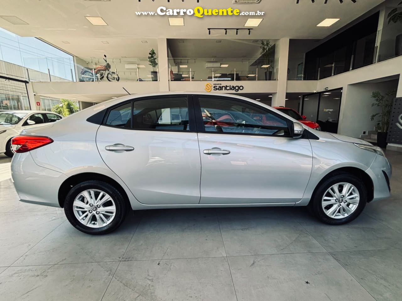 TOYOTA   YARIS XL SEDAN 1.5 FLEX 16V 4P AUT.   PRATA 2018 1.5 FLEX - Loja