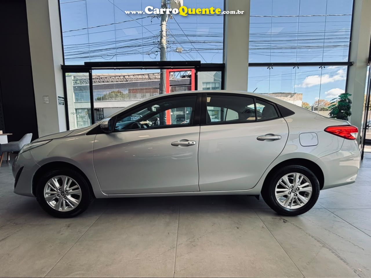TOYOTA   YARIS XL SEDAN 1.5 FLEX 16V 4P AUT.   PRATA 2018 1.5 FLEX - Loja
