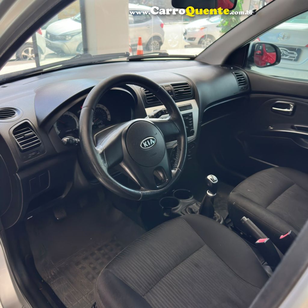 KIA   PICANTO EX 1.11.0 1.0 FLEX MEC.   PRATA 2010 1.0 FLEX - Loja