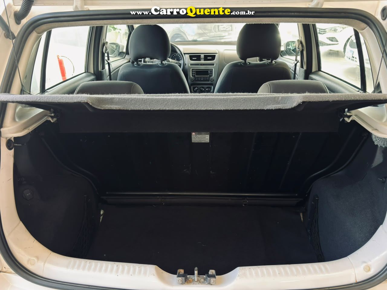 VOLKSWAGEN   FOX 1.0 MI TOTAL FLEX 8V 5P   BRANCO 2014 1.0 FLEX - Loja