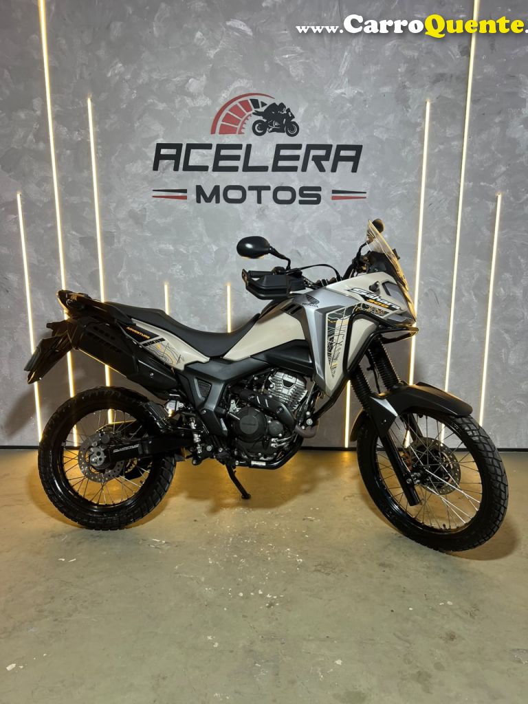 HONDA   XRE 300 SAHARA ADV   BEGE 2024 300 FLEX - Loja