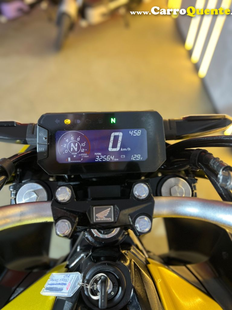 HONDA   CB 300F TWISTER FLEX   DOURADO 2023 293 FLEX - Loja