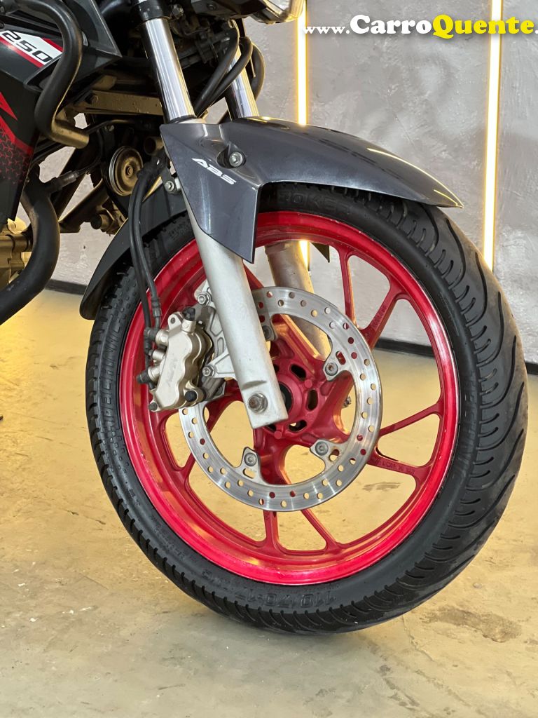 HONDA   CB TWISTERFLEXONE 250CC   VERMELHO 2020 250 GASOLINA - Loja