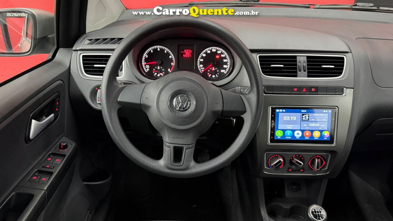 VOLKSWAGEN   FOX SELEÇÃO 1.0 TOTAL FLEX 8V 5P   PRATA 2014 1.0 FLEX - Loja