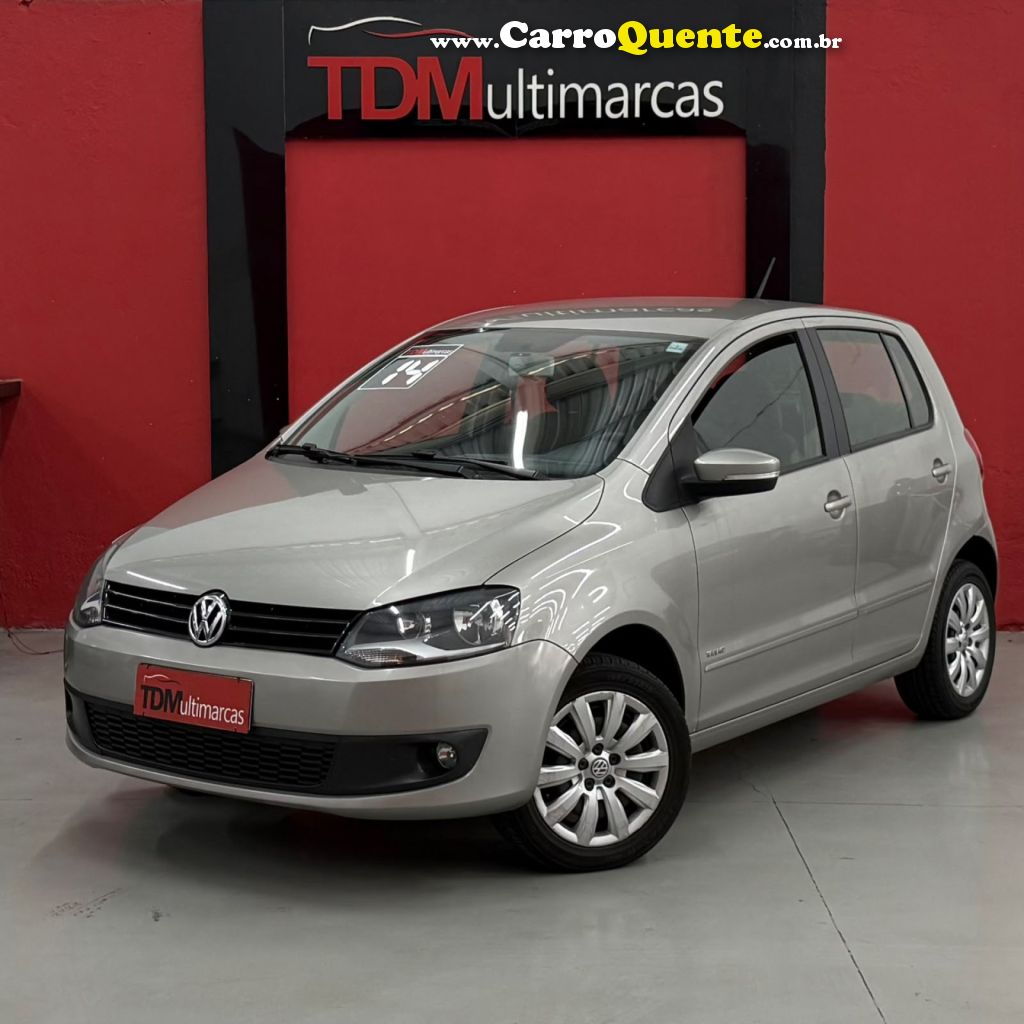 VOLKSWAGEN   FOX SELEÇÃO 1.0 TOTAL FLEX 8V 5P   PRATA 2014 1.0 FLEX - Loja