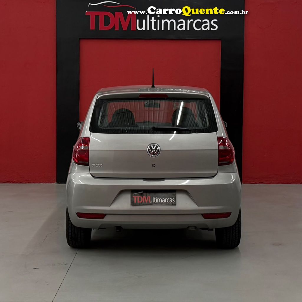 VOLKSWAGEN   FOX SELEÇÃO 1.0 TOTAL FLEX 8V 5P   PRATA 2014 1.0 FLEX - Loja