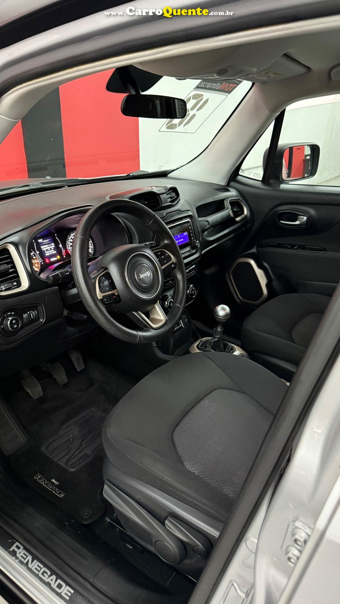 JEEP   RENEGADE 1.8 4X2 FLEX 16V MEC.   PRATA 2018 1.8 FLEX - Loja