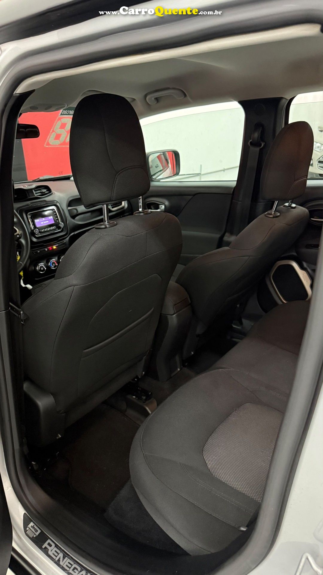 JEEP   RENEGADE 1.8 4X2 FLEX 16V MEC.   PRATA 2018 1.8 FLEX - Loja