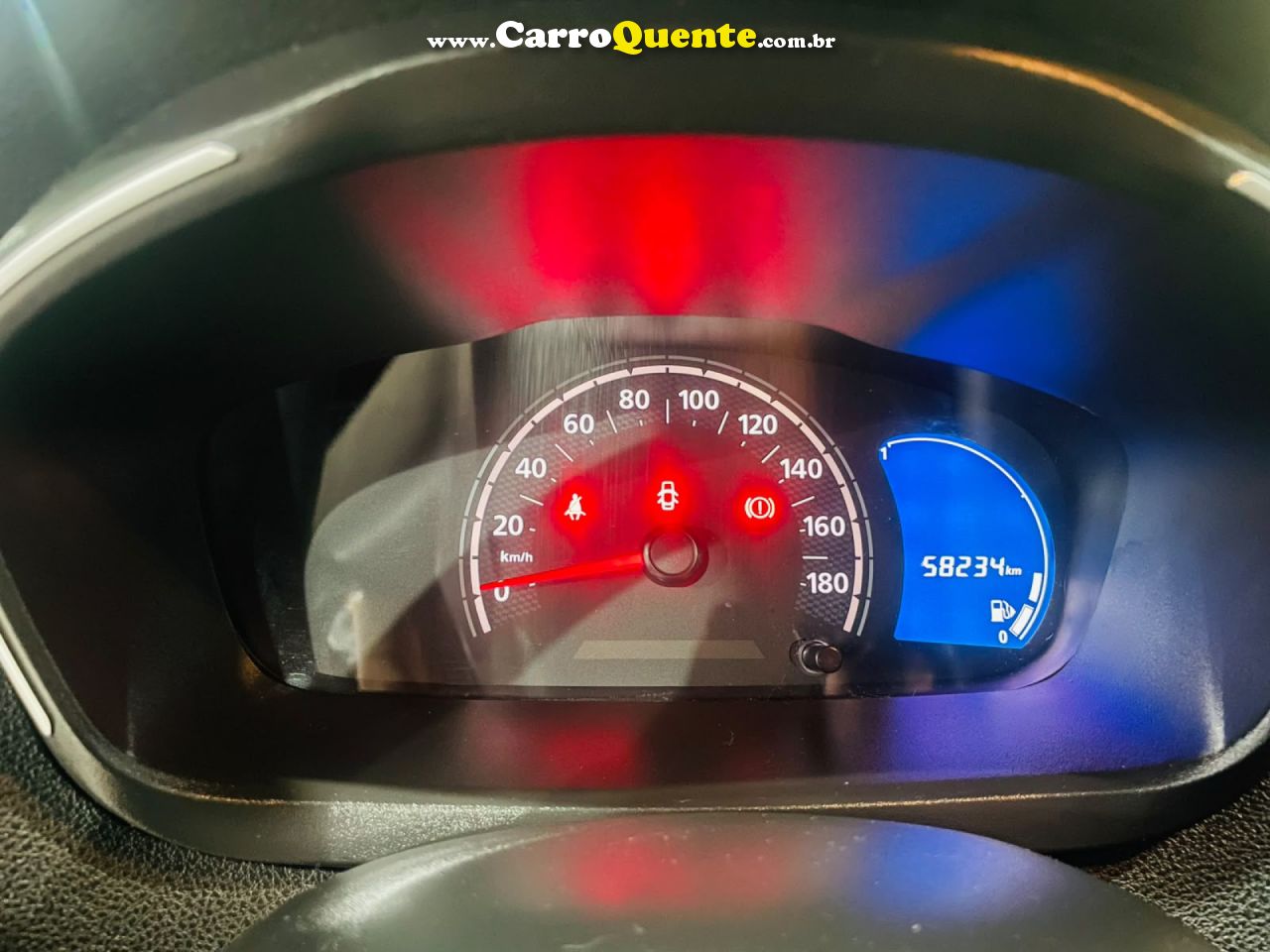 RENAULT   KWID ZEN 1.0 FLEX 12V 5P MEC.   VERMELHO 2019 1.0 FLEX - Loja