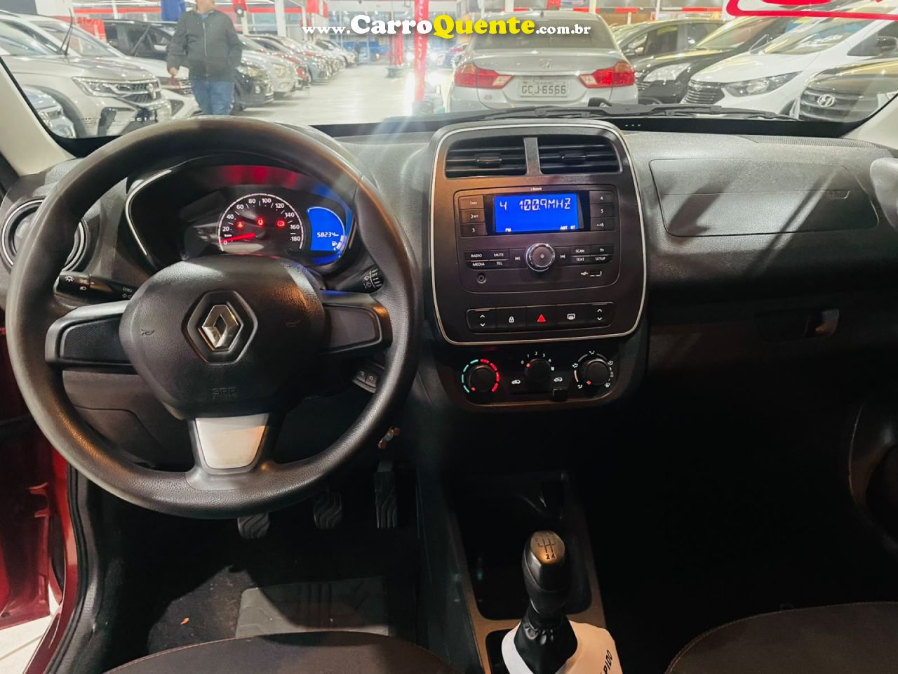 RENAULT   KWID ZEN 1.0 FLEX 12V 5P MEC.   VERMELHO 2019 1.0 FLEX - Loja