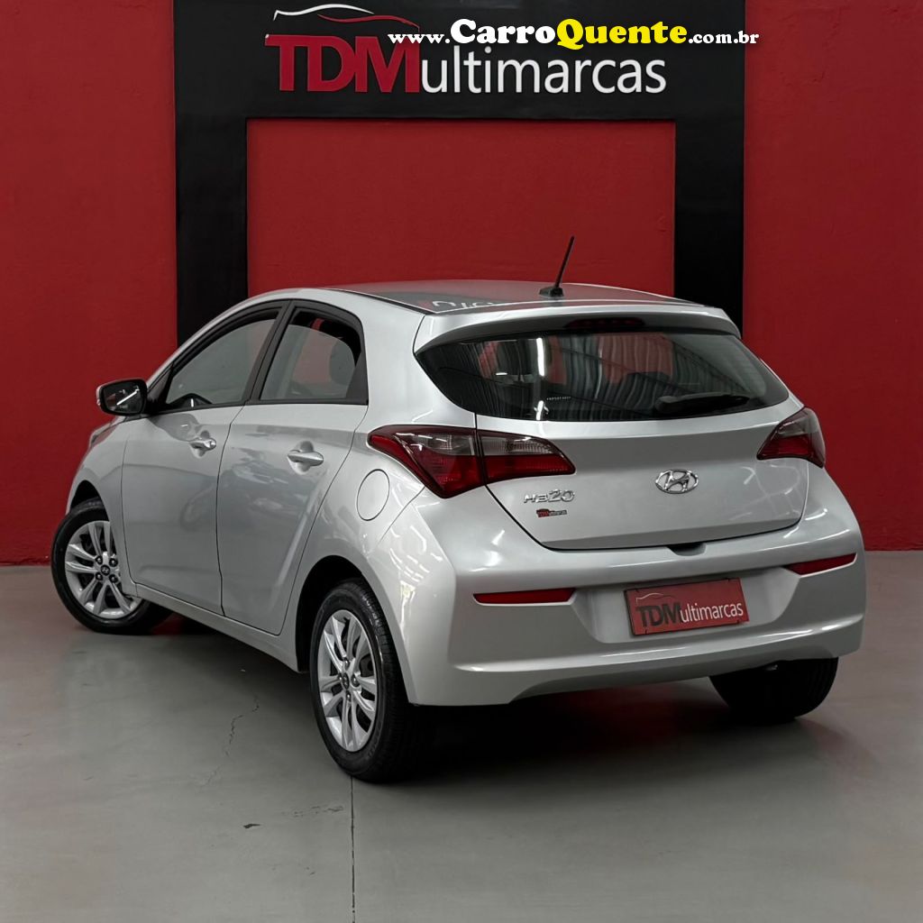 HYUNDAI   HB20 COMF.C.PLUSC.STYLE 1.0 FLEX 12V   PRATA 2019 1.0 FLEX - Loja