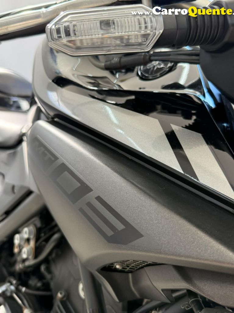 YAMAHA    MT 03 ABS    PRETO 2020 1.0 GASOLINA - Loja