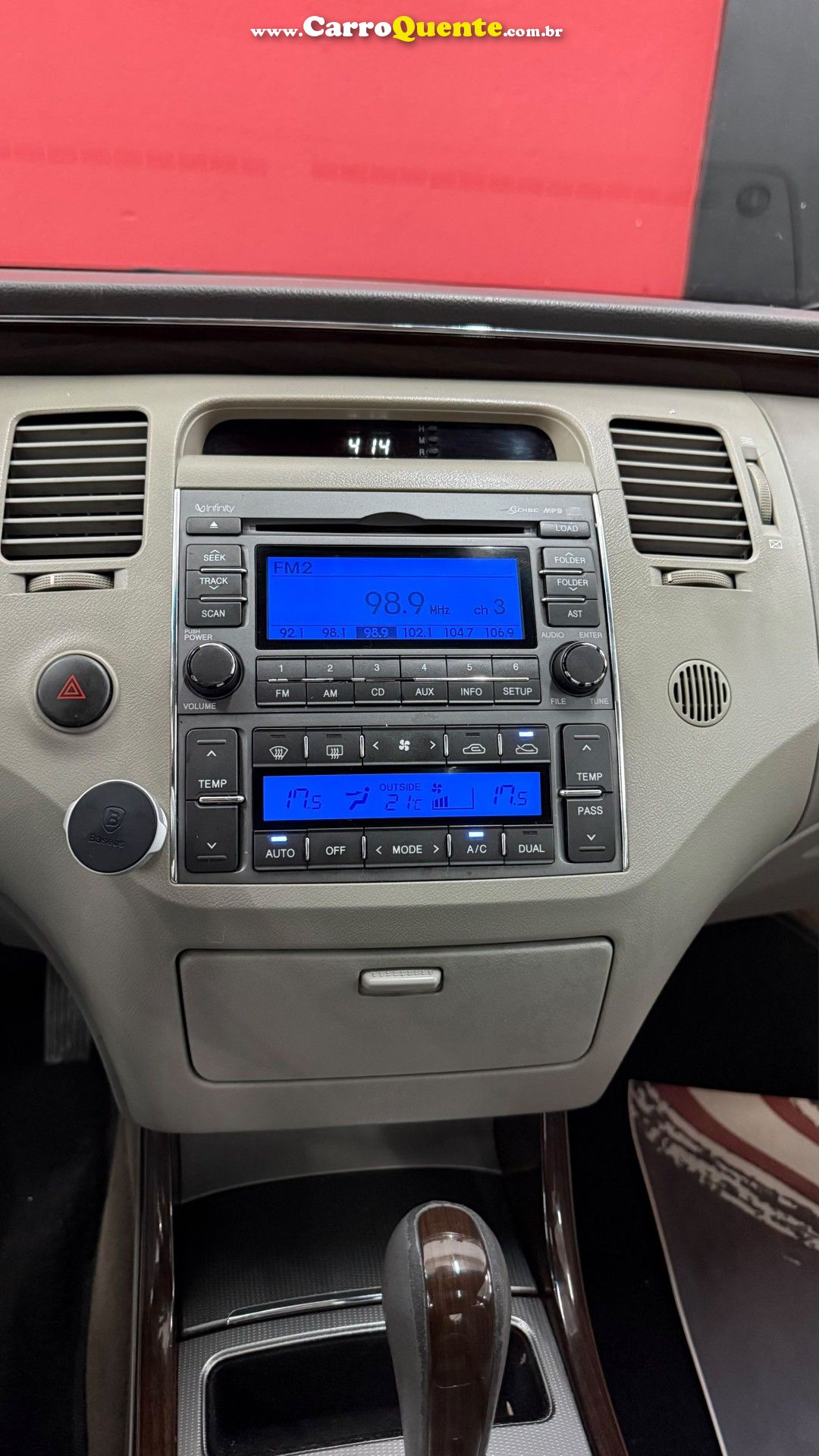 HYUNDAI   AZERA GLS 3.3 V6 24V 4P AUT.   PRETO 2010 3.3 GASOLINA - Loja