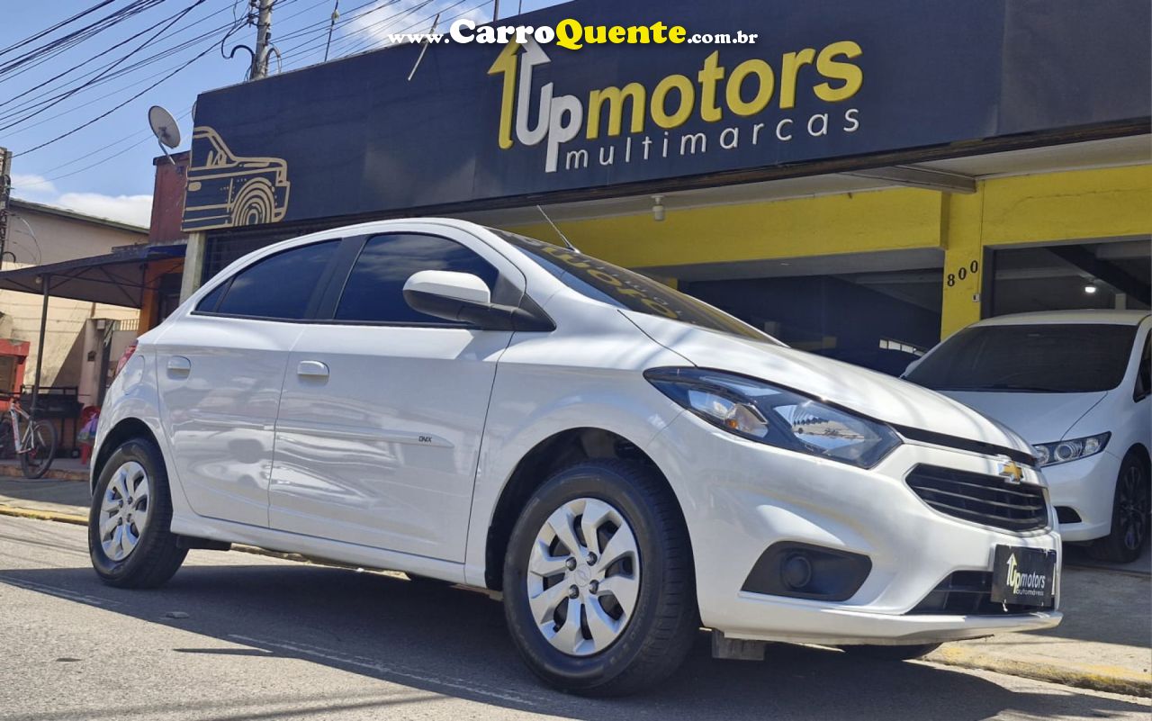 CHEVROLET   ONIX HATCH LT 1.0 8V FLEXPOWER 5P MEC.   BRANCO 2018 1.0 FLEX - Loja