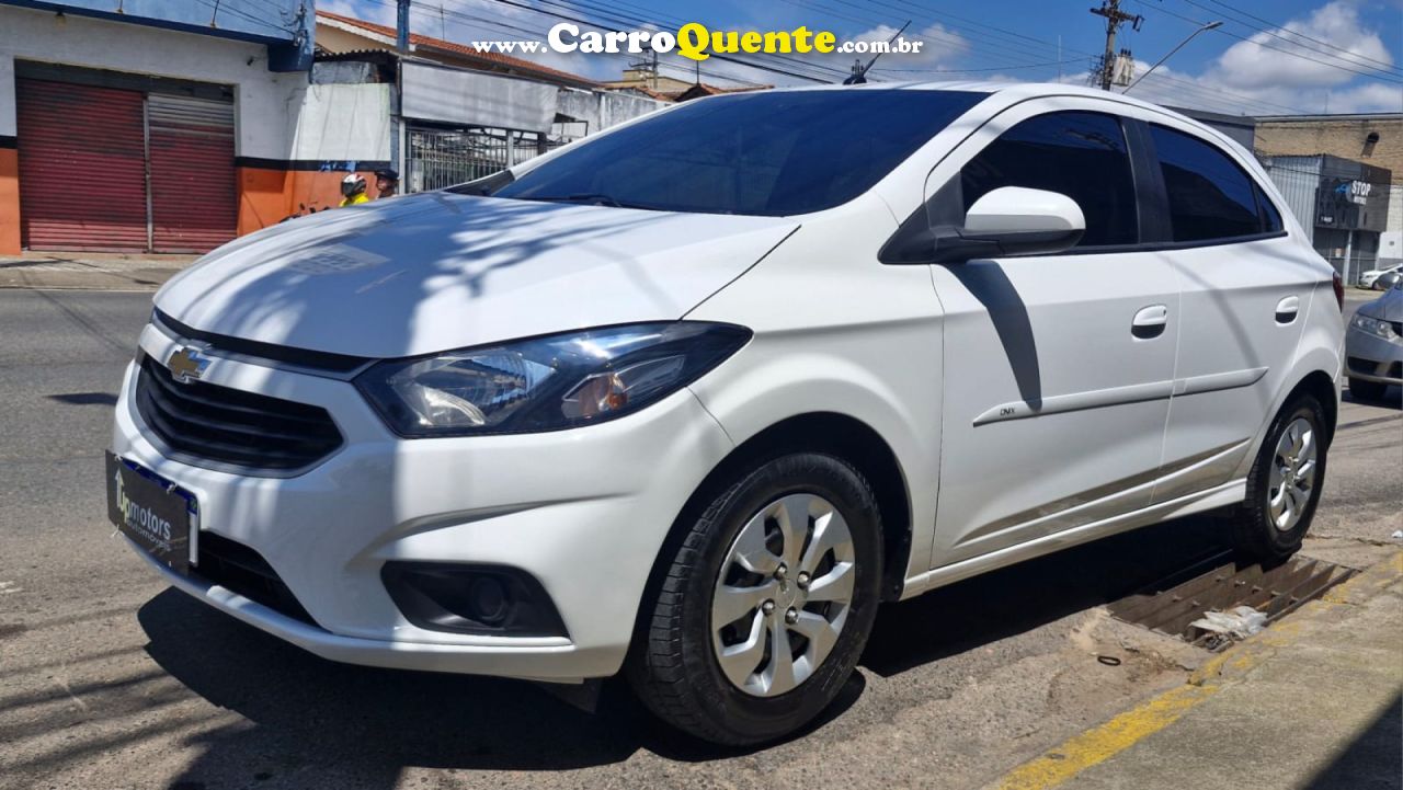 CHEVROLET   ONIX HATCH LT 1.0 8V FLEXPOWER 5P MEC.   BRANCO 2018 1.0 FLEX - Loja