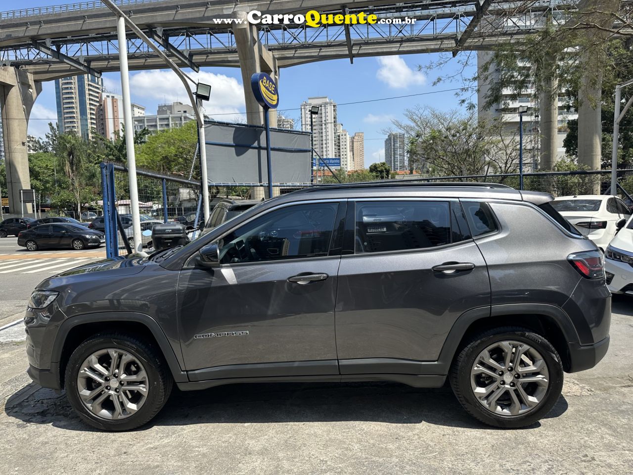 JEEP   COMPASS LONG. T270 1.3 TB 4X2 FLEX AUT.   CINZA 2023 1.3 FLEX - Loja