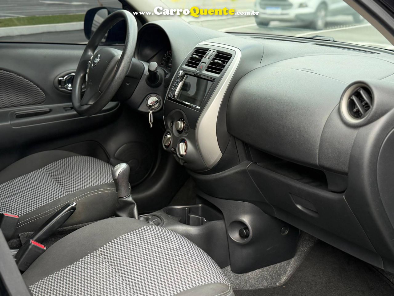 NISSAN MARCH 1.6 SV 16V 4P 2019 - Loja