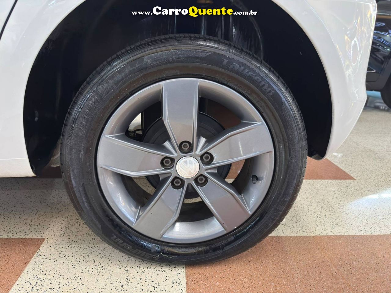 VOLKSWAGEN FOX 1.6 MSI TOTAL CONNECT 2018 - Loja