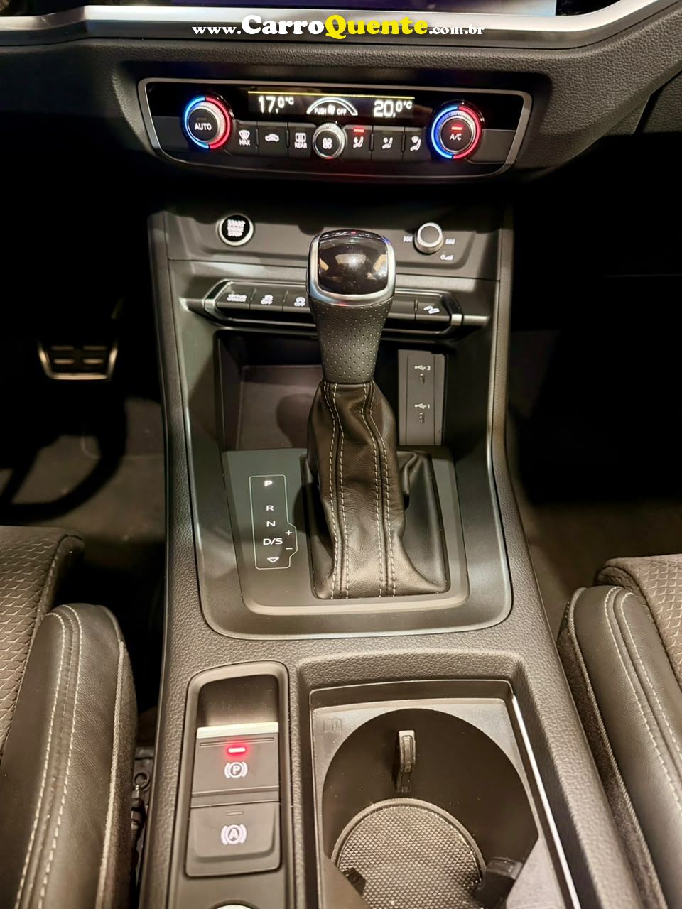AUDI Q3 2.0 40 TFSI SPORTBACK PERFORMANCE BLACK QUATTRO 2022 - Loja