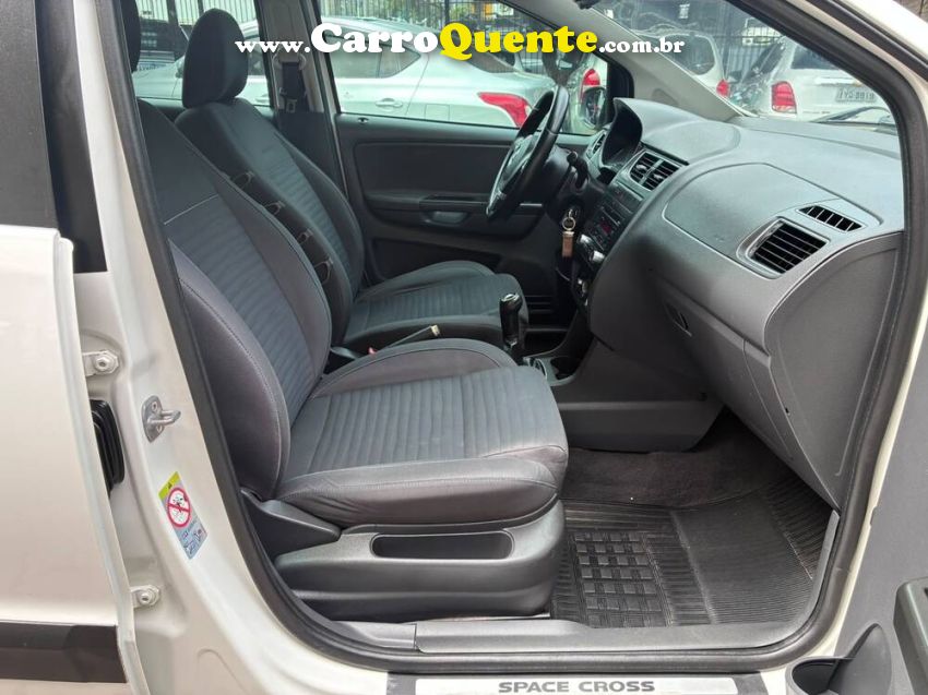Volkswagen SPACE CROSS 1.6 MI 8V FLEX 4P MANUAL - Loja