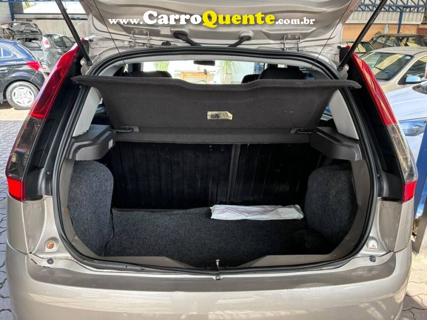 Ford FIESTA 1.0 ROCAM SE 8V FLEX 4P MANUAL - Loja