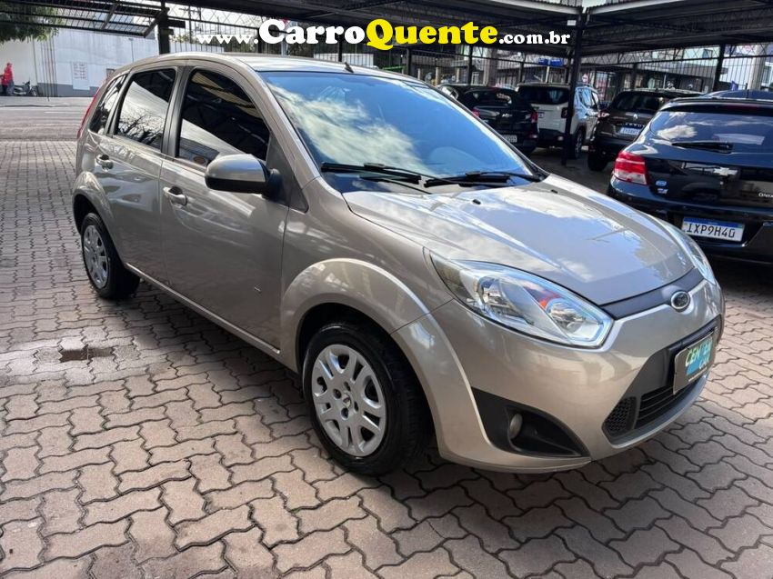 Ford FIESTA 1.0 ROCAM SE 8V FLEX 4P MANUAL - Loja