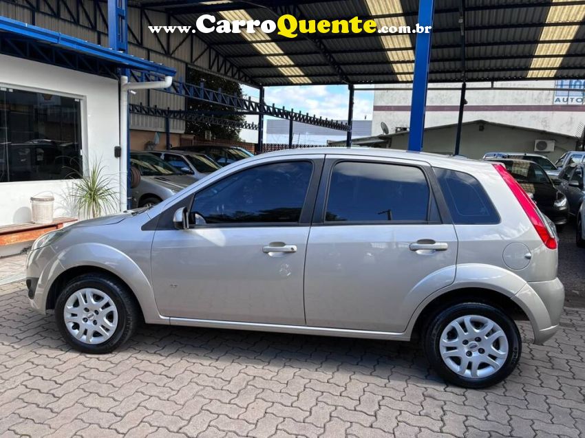 Ford FIESTA 1.0 ROCAM SE 8V FLEX 4P MANUAL - Loja
